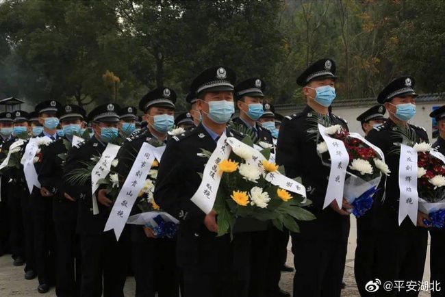 民警巡查加拿大一枝黄花时落水殉职